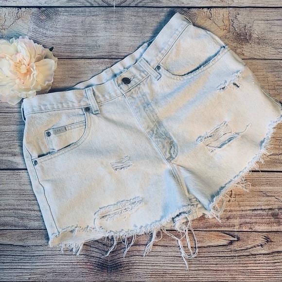 VINTAGE Lee High Waist Cutoff Jean Shorts - Picture 3 of 8